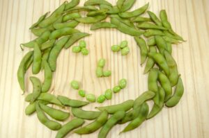 Mukimame vs edamame in a happy face pattern