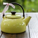 Best kettles with yellow kettle with pink bow