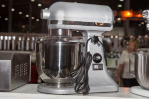 Best food processors with a white processor